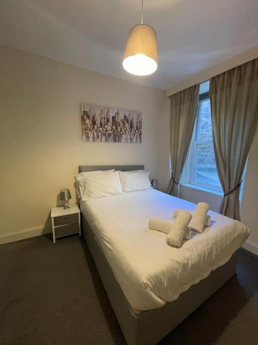 Two Bedroom Apartment-Central Edinburgh-Old Town-Licensed المظهر الخارجي الصورة
