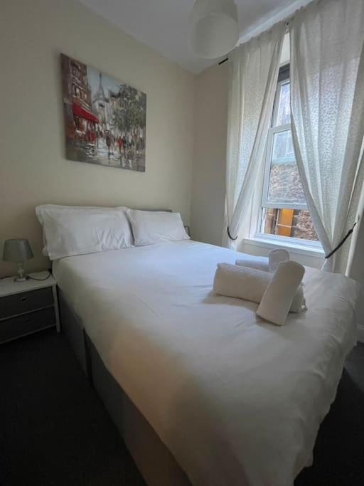 Two Bedroom Apartment-Central Edinburgh-Old Town-Licensed المظهر الخارجي الصورة