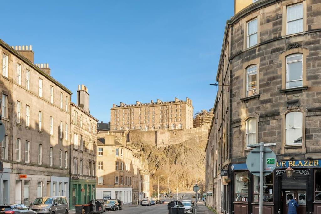 Two Bedroom Apartment-Central Edinburgh-Old Town-Licensed المظهر الخارجي الصورة