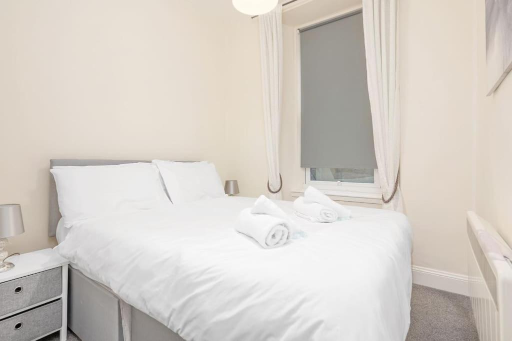 Two Bedroom Apartment-Central Edinburgh-Old Town-Licensed المظهر الخارجي الصورة