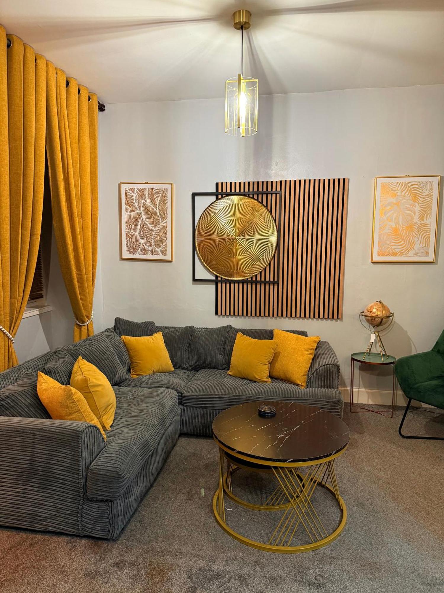 Two Bedroom Apartment-Central Edinburgh-Old Town-Licensed المظهر الخارجي الصورة