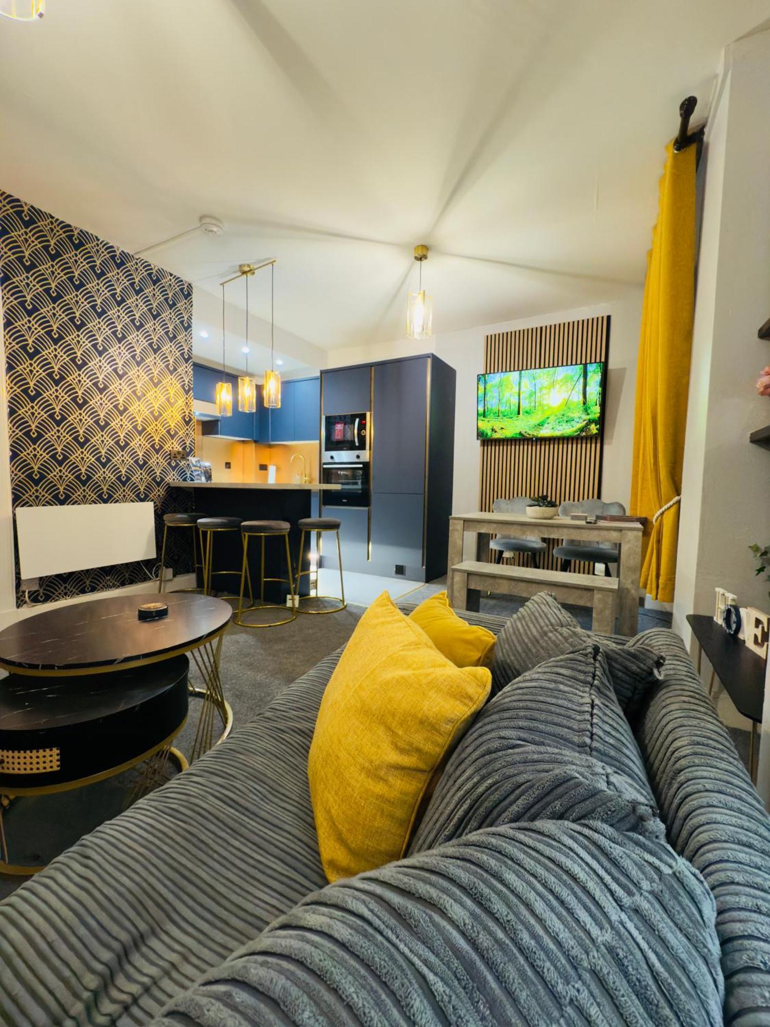 Two Bedroom Apartment-Central Edinburgh-Old Town-Licensed المظهر الخارجي الصورة
