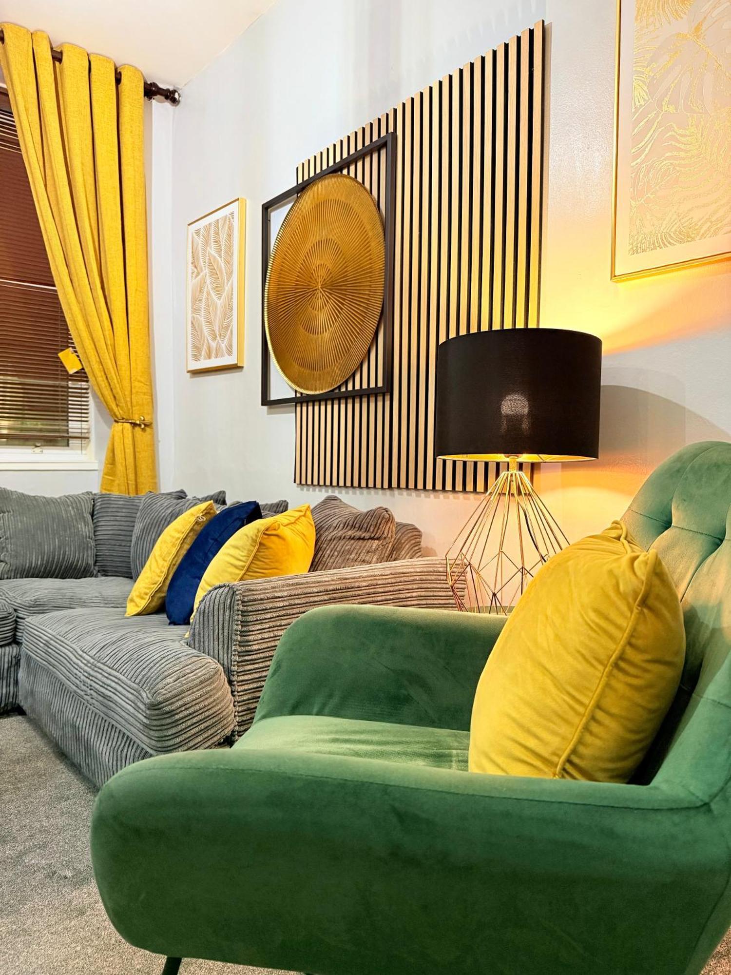 Two Bedroom Apartment-Central Edinburgh-Old Town-Licensed المظهر الخارجي الصورة